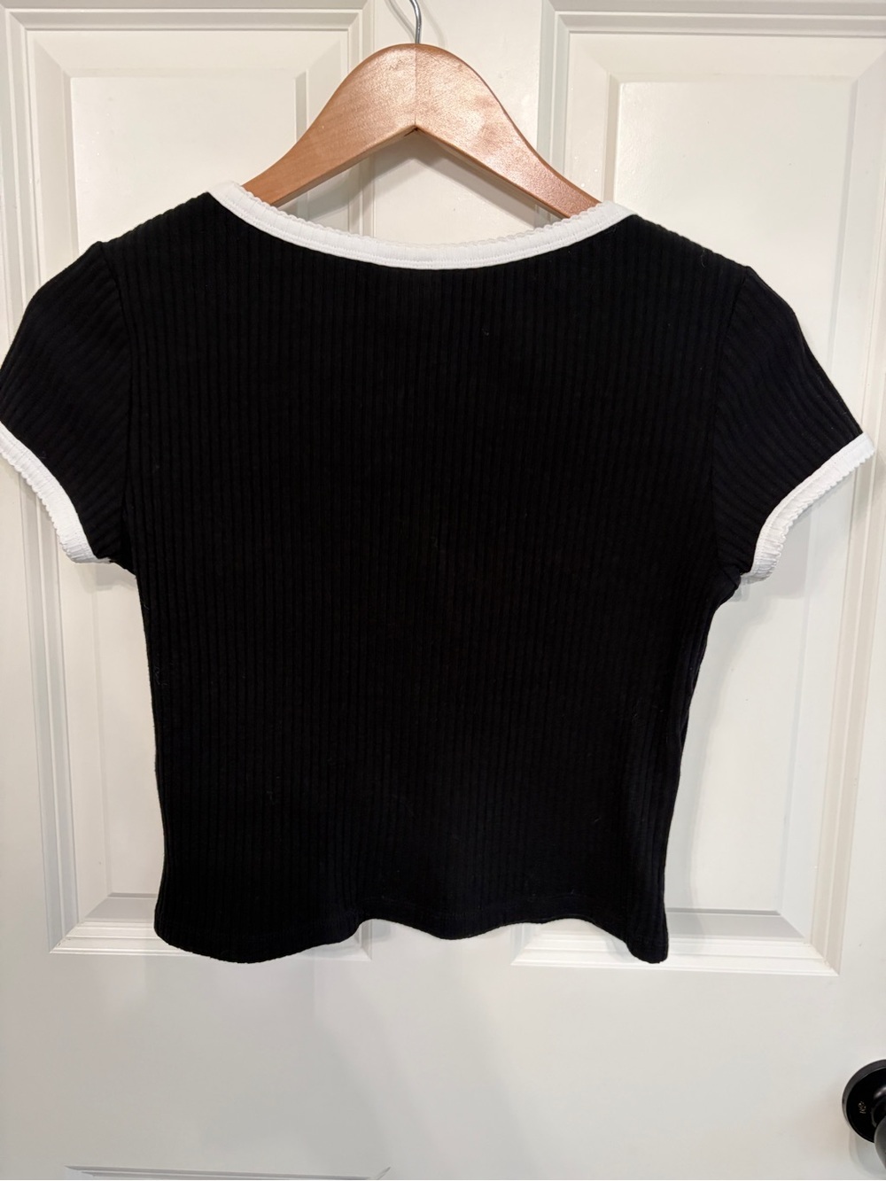 Great condition H&M Divided Ribbed Scoop Neck Contrast Trim Tee size M. - Picture 4 of 12